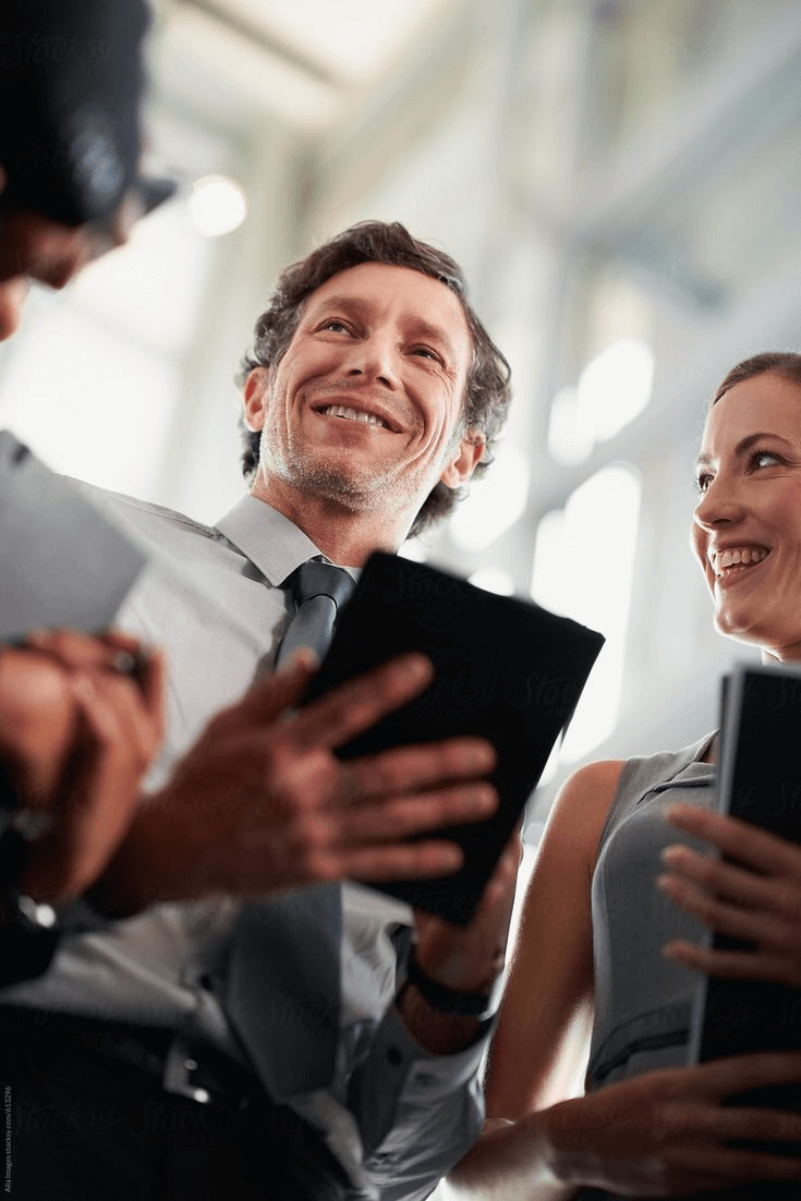 Une groupe de collègue d'une entreprise qui recrute en alternance à Lyon